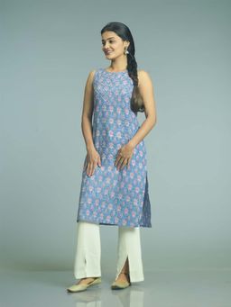 Stree Basics - Women Blue Cotton Floral Block Printed Kurta
