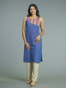 Stree Basics - Women Blue Woven Kurta