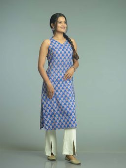 Stree Basics - Women Persian Blue Floral Block Printed Kurta