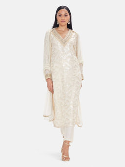 Basanti Kapde aur Koffee - The Ivory Shimmer Embroidered Kurta with Pant and Dupatta