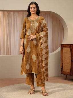 Gerua By Libas - Women Embroidered Cotton Blend Kurta and Pant with Dupatta