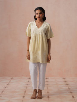 House of Chikankari - HOC Women Beige Cambric Chikankari Short Kurta