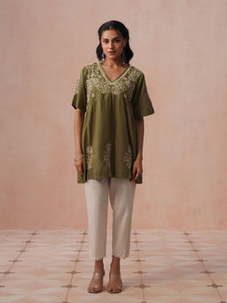 House of Chikankari - HOC Women Green Cambric Chikankari Short Kurta