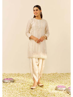 Sheetal Batra - Zaisha - Daisy Ivory Short Kurta With Dhoti (Lxrts)