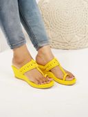 Yellow color option, Currently selected