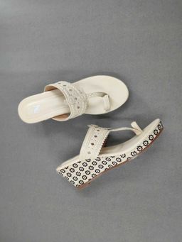The Madras Trunk - Off White Synthetic Casual Women Heels