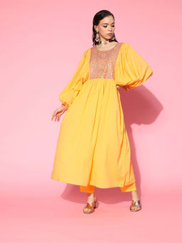 Bhayli - Embroidered Cotton Kurta with Trousers (Set of 2)