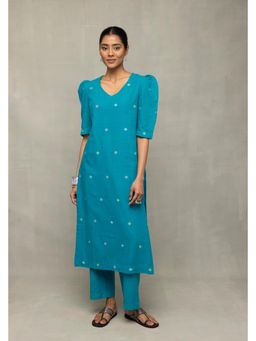Sutra Art of Clothing - Women Green Yantra Motif Jamdani Kurta with Pant