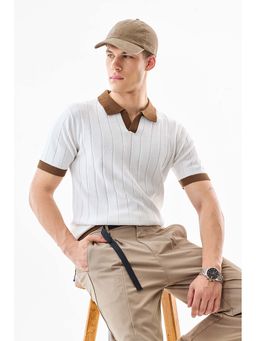 Snitch - Men White Solid Collar Neck Polo T-Shirt