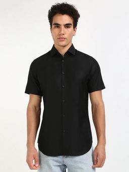Calvin Klein - Black Solid Slim Fit Dobby Woven Shirt