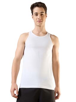 Park Avenue - Men White Solid Round Neck Sleeveless Pure Cotton Vest