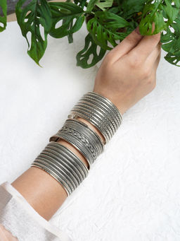 Teejh - Mahanshi Stacked Bracelet (Set Of 3)