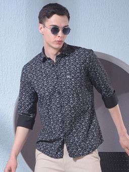 CRIMSOUNE CLUB - Men Black Printed Shirt