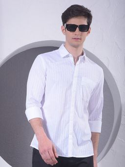 CRIMSOUNE CLUB - Men White Vertical Stripes Shirt