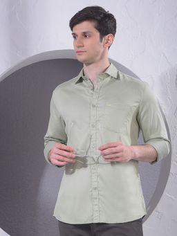 CRIMSOUNE CLUB - Men Solid Green Shirt