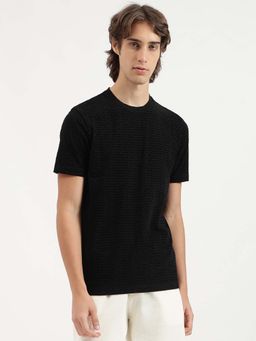 United Colors of Benetton - Relaxed Fit Crew Neck Textured All Over Flock Jersey Black T-Shirt