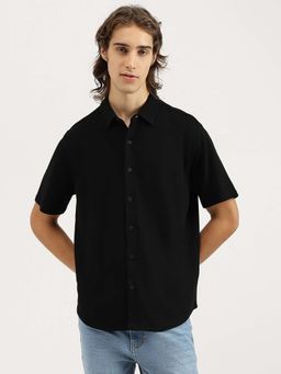 United Colors of Benetton - Relaxed Fit Spread Collar Textured Casual Shirt