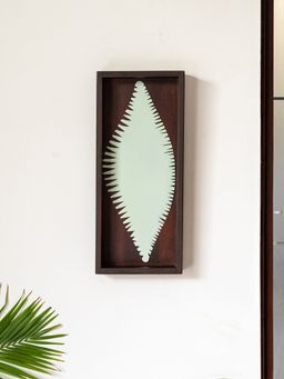 ExclusiveLane - Wooden Foliage' Handcrafted Wall Decor In Recycled Wood & Iron (14 Inch)