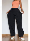 Black color option, Sold out, Currently selected