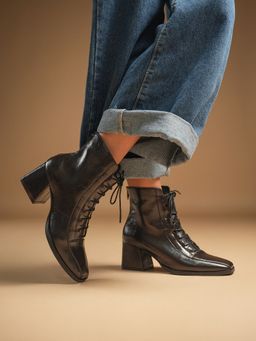 Theater - Women Zeppelins Brown Lace-Up Casual Boots