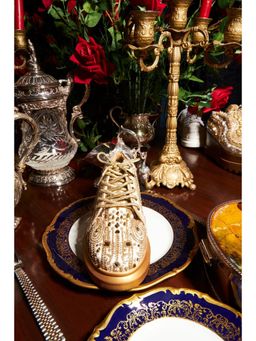 Anaar - Gold Madam Martini Classic Sneakers