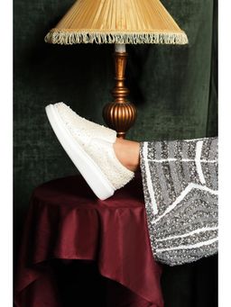 Anaar - Off White Ganache Classic Sneakers