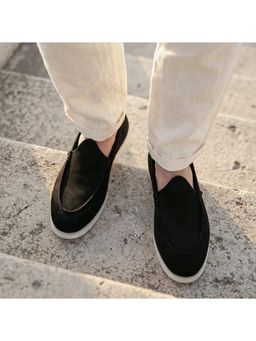 NAUVAB - Nagra Black Suede Round Toe Loafer