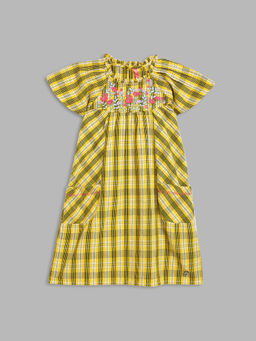 Blue Giraffe - Girls Yellow Checked Round Neck Half Sleeves A-Line Knee Length Dress