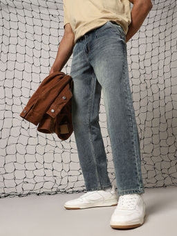 Hubberholme - Men Cotton Washed Relaxed Fit Mid-Rise Jeans