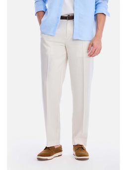 Snitch - Men Off-White Textured Regular Fit Trouser