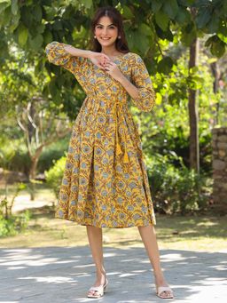 Janasya - Womens Yellow Pure Cotton Floral Printed A-line Dress