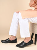 Black color option, Currently selected