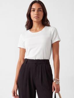 max - Women White Pintuck T-Shirt