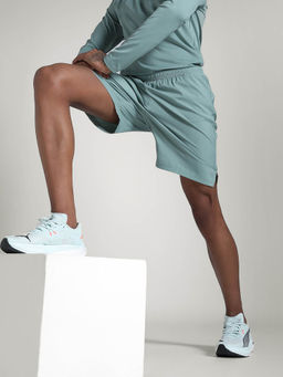 Puma - Green Men's Run Velocity Shorts