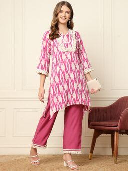 Deebaco - Lavender Ikkat Printed Ethnic Kurti and Pant