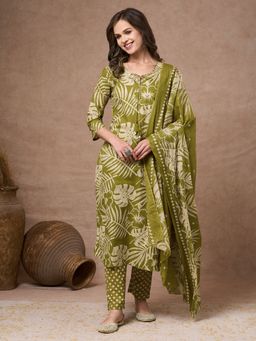 FASHOR - Floral Foil Printed Straight Kurta With Pant And Dupatta - Green