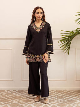 Autumnlane - Stravi Black Embroidery Co-Ord Set