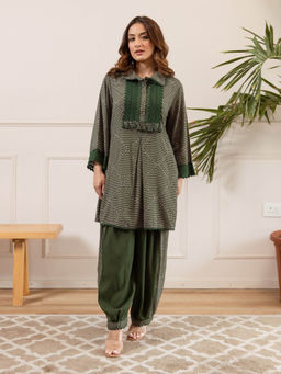 Autumnlane - Stravi Green Printed Kurta with Salwar