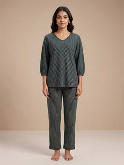 FABLUSH - Green Cotton Three Fourth Sleeves Printed Top With Pant