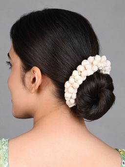 Fida - Ethinic White Floral Gajra Hair Accessories for Women