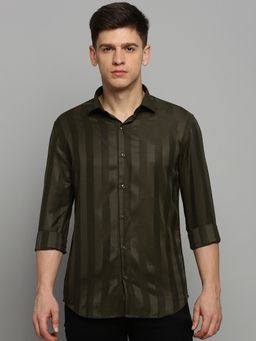 SHOWOFFFF - Mens Spread Collar Solid Olive Classic Shirt