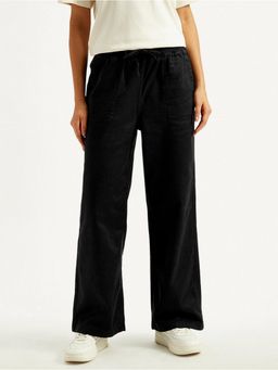 Levi's - Women Black Solid Straight Fit Pant
