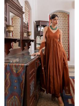 Zebein - Yamini Anarkali Kurta with Pant and Dupatta - Brown