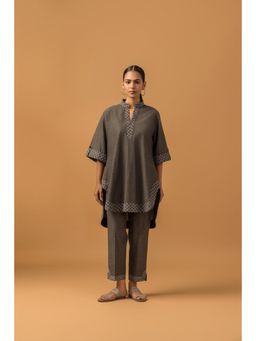 Naseebo - Shadow Grid Linen Premium Kurta with Pant - Black
