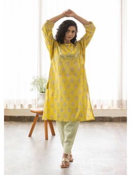 Maitri Jaipur - Yellow Floral Discharge Print Kurta with Pant
