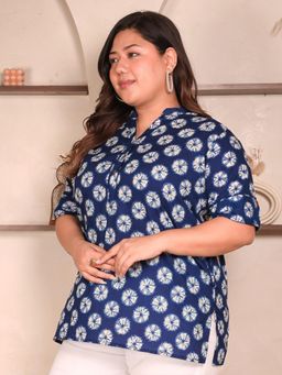 Indietoga Plus Size - Women Plus Size Blue Circle Geometric Printed Cotton Longline Tunic Top
