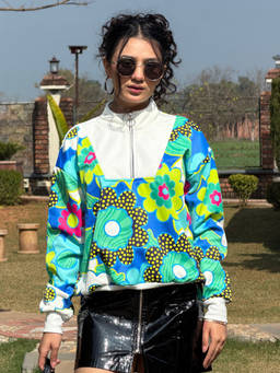 Tandul - Women Vibrant Floral Printed Sweatshirt