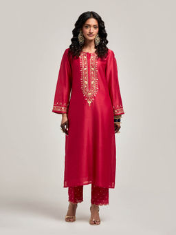 Anantaa by Roohi Trehan - Embroidered Placket Kurta with Pant - Maroon