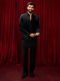Vastramay - Men Black Velvet Sequin Kurta and Straight Pant with Bandhgala Jacket