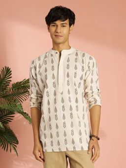 Vastramay - Men Cream Tropical Digital Print Cotton Short Kurta